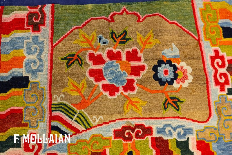 Antique Tibetan Rug n°:80186613